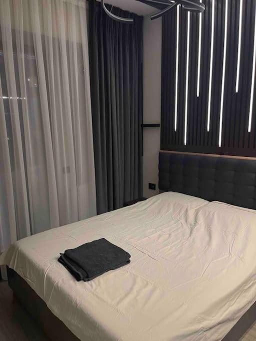Ath Modern Homes - Luxury Apartment In The City Center Iasi Exteriör bild