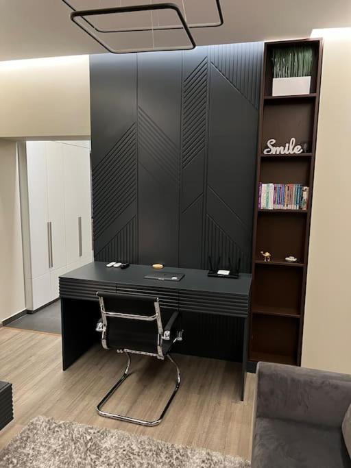 Ath Modern Homes - Luxury Apartment In The City Center Iasi Exteriör bild
